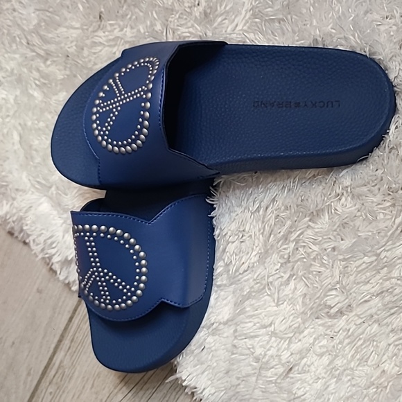 Lucky Brand Sandal, Peace Sign casual slide. Brand new. - Picture 3 of 11